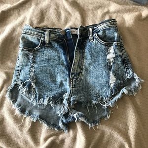 Vibrant stone washed shorts
